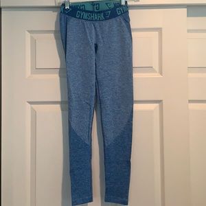 Ankle length gym shark leggings